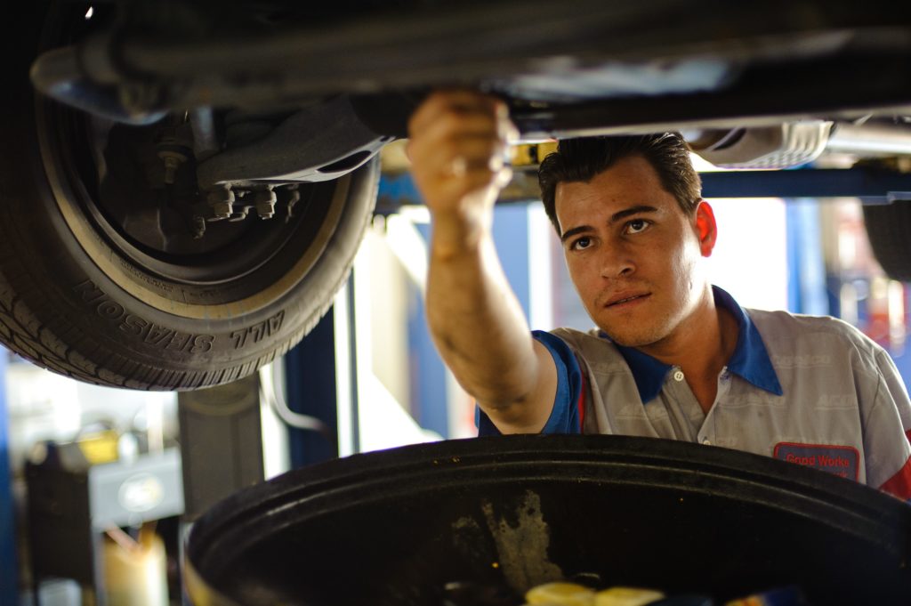 The Secret To Finding The Best Auto Repair Shop - How Much To Fix It ...